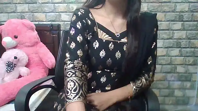 Snapshot of Sexy_iknoor chatting on 01-13-26, 05:02 Sexy iknoor online show from 01-13-26, 05:02