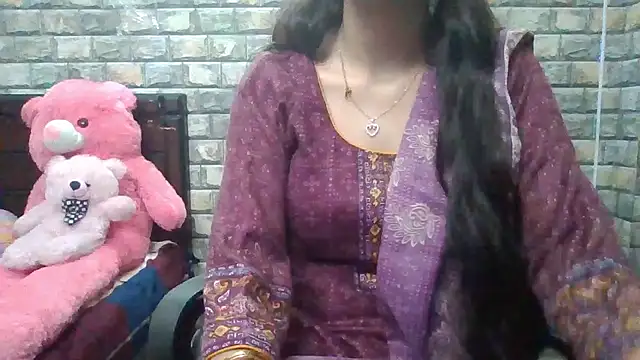 Snapshot of Sexy_iknoor chatting on 02-01-26, 05:06 Sexy iknoor online show from 02-01-26, 05:06