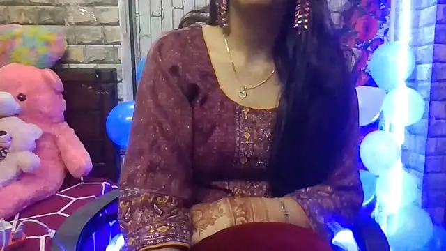 Snapshot of Sexy_iknoor chatting on 02-15-26, 05:59 Sexy iknoor online show from 02-15-26, 05:59