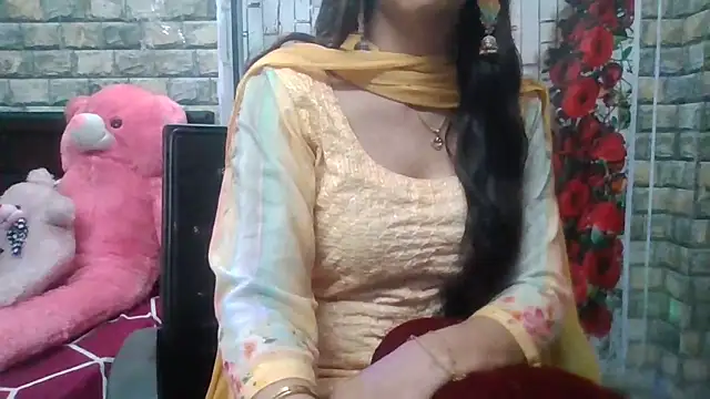 Snapshot of Sexy_iknoor chatting on 03-07-26, 05:37 Sexy iknoor online show from 03-07-26, 05:37