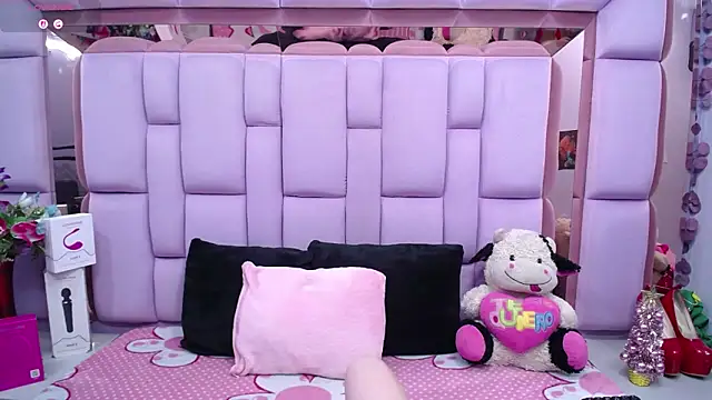 Snapshot of Belly_Rosse chatting on 12-03-25, 02:59 Belly Rosse online show from 12-03-25, 02:59