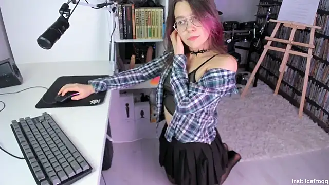 icefroqq online show from 01-22-25, 09:43