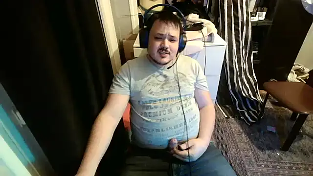 Snapshot of Bebemickey75 chatting on 02-26-25, 08:33 Bebemickey75 online show from 02-26-25, 08:33