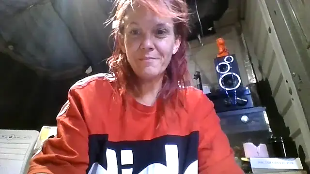 Snapshot of spundarella420 chatting on 11-17-25, 04:57 spundarella420 online show from 11-17-25, 04:57