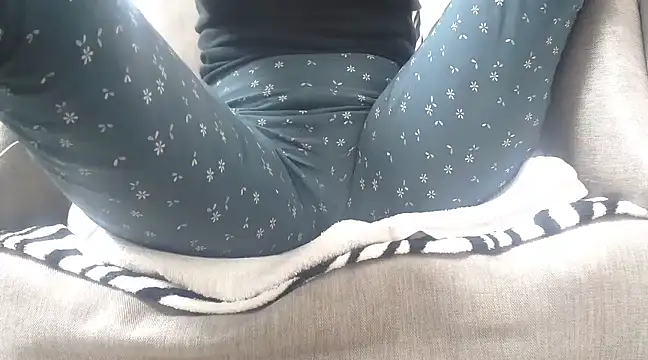 Snapshot of Web_Lady chatting on 02-13-25, 09:27 Web Lady online show from 02-13-25, 09:27