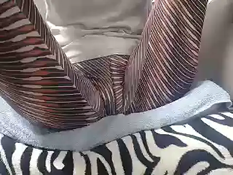 Snapshot of Web_Lady chatting on 11-20-25, 09:42 Web Lady online show from 11-20-25, 09:42