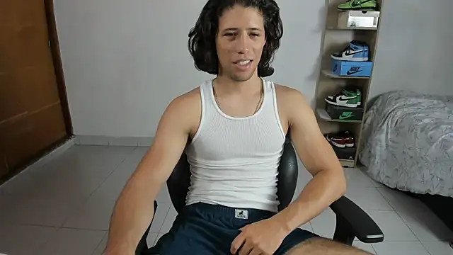 imtonny19 online show from 02-13-25, 05:22