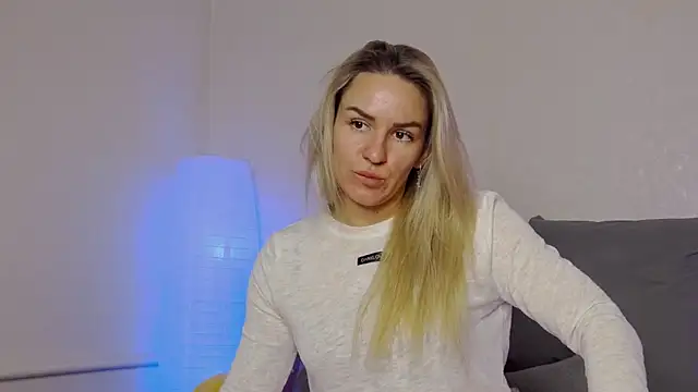 SofiJames online show from 12-03-24, 06:04