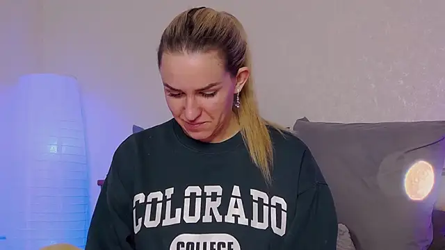 SofiJames online show from 12-14-24, 09:29