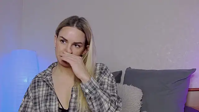 SofiJames online show from 12-21-24, 05:58