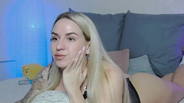 SofiJames online show from 01-19-25, 06:09