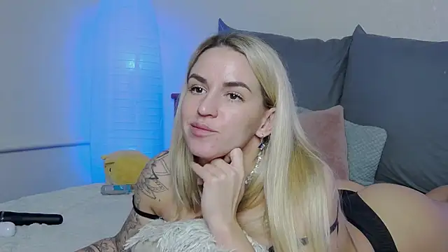 SofiJames online show from 01-25-25, 09:04