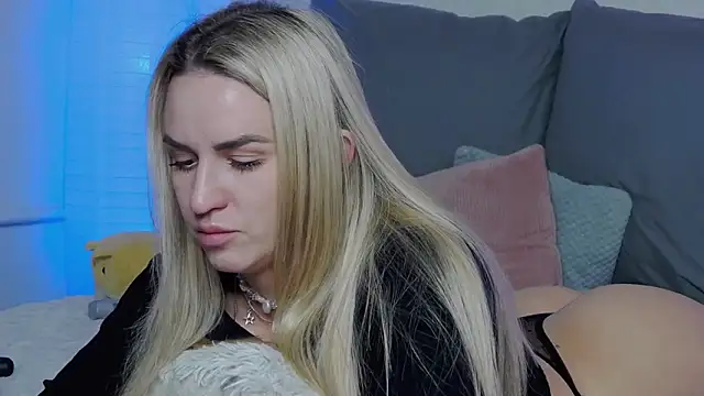 SofiJames online show from 01-28-25, 06:16