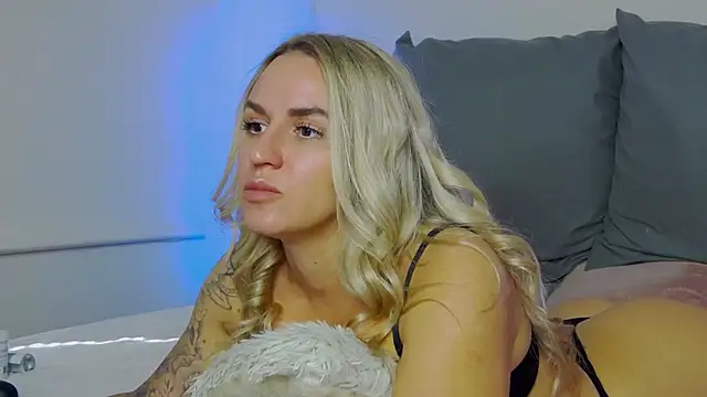 SofiJames online show from 09-21-25, 07:10