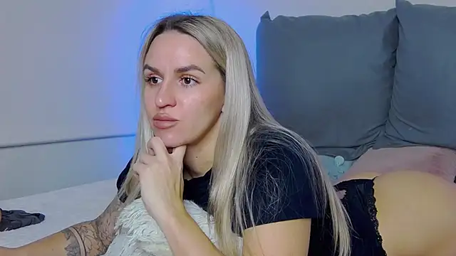 SofiJames online show from 10-29-25, 06:37