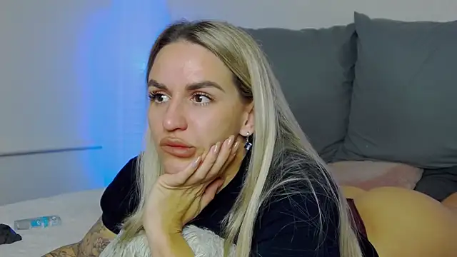 Snapshot of SofiJames chatting on 11-08-25, 07:19 SofiJames online show from 11-08-25, 07:19