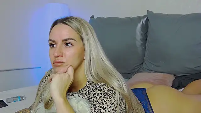 Snapshot of SofiJames chatting on 11-09-25, 06:33 SofiJames online show from 11-09-25, 06:33