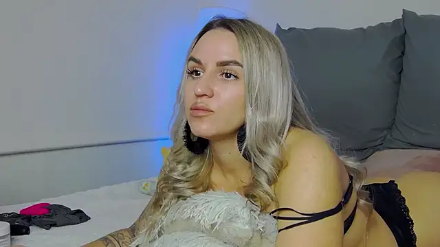 Snapshot of SofiJames chatting on 11-11-25, 07:08 SofiJames online show from 11-11-25, 07:08