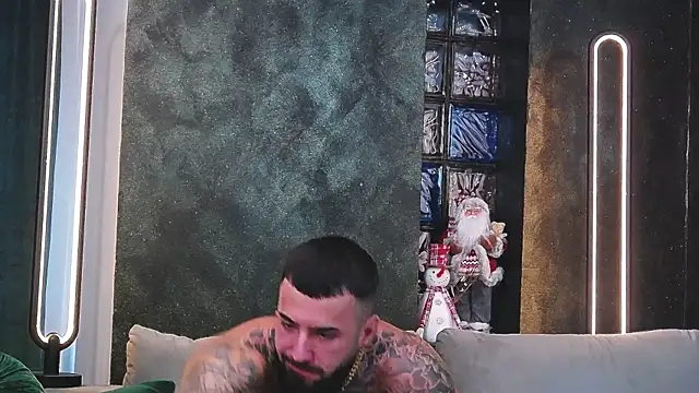 Snapshot of masterkingofmusclee chatting on 01-03-25, 11:25 masterkingofmusclee online show from 01-03-25, 11:25