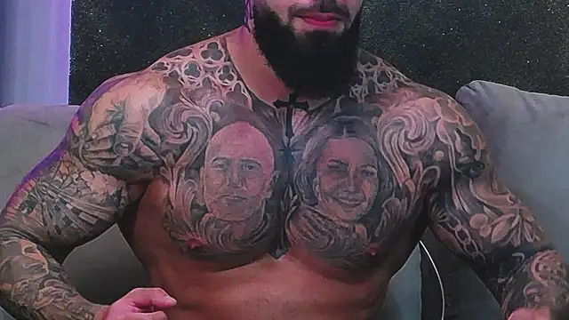 Snapshot of masterkingofmusclee chatting on 01-06-25, 06:20 masterkingofmusclee online show from 01-06-25, 06:20