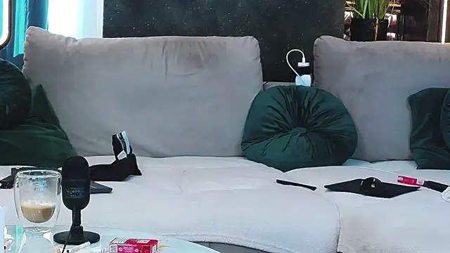 Snapshot of masterkingofmusclee chatting on 01-20-25, 09:24 masterkingofmusclee online show from 01-20-25, 09:24