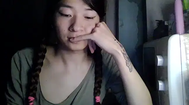 Snapshot of CarlyJoy chatting on 02-26-25, 06:32 CarlyJoy online show from 02-26-25, 06:32