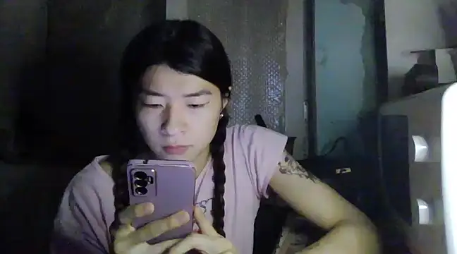 Snapshot of CarlyJoy chatting on 03-18-25, 04:04 CarlyJoy online show from 03-18-25, 04:04