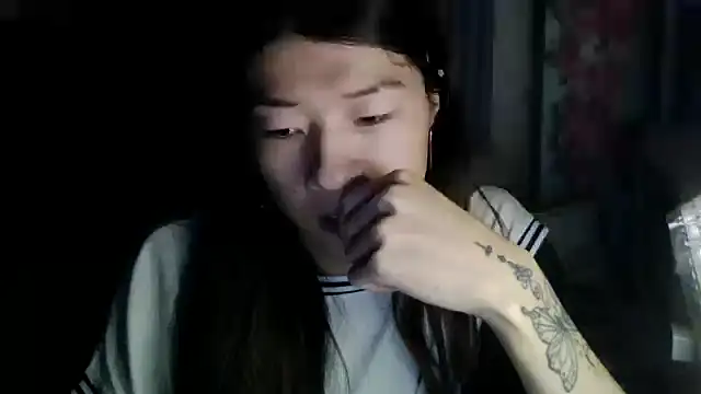 Snapshot of CarlyJoy chatting on 10-01-25, 04:46 CarlyJoy online show from 10-01-25, 04:46