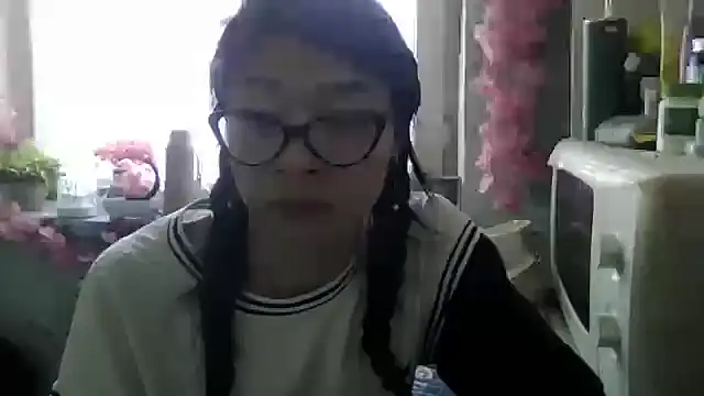 Snapshot of CarlyJoy chatting on 10-05-25, 09:29 CarlyJoy online show from 10-05-25, 09:29