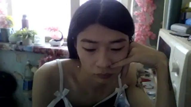 CarlyJoy online show from 04-01-26, 10:49