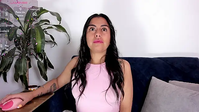 im amber online show from 10-13-25, 01:11