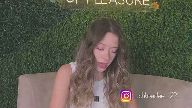 chloe d online show from 10-17-25, 11:24