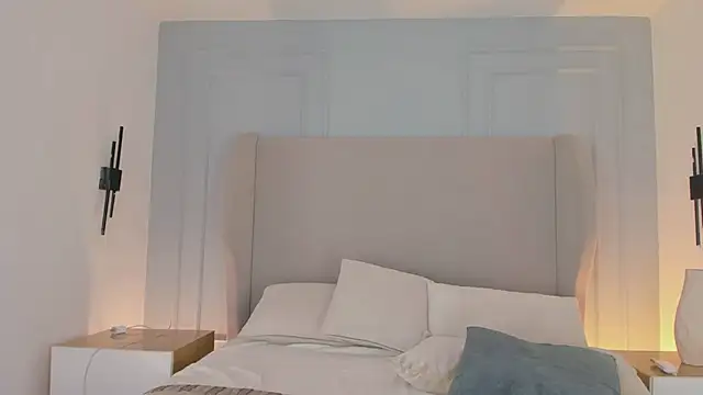 chloe d online show from 04-20-26, 01:47