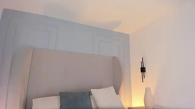 chloe d online show from 04-25-26, 01:41