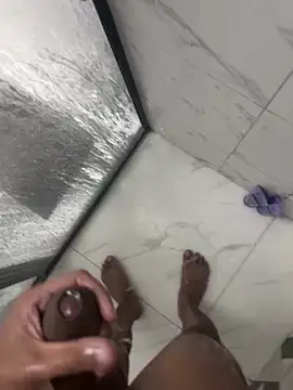 Snapshot of Tintola chatting on 02-11-26, 11:43 Tintola online show from 02-11-26, 11:43