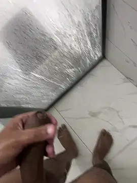 Snapshot of Tintola chatting on 02-18-26, 02:40 Tintola online show from 02-18-26, 02:40