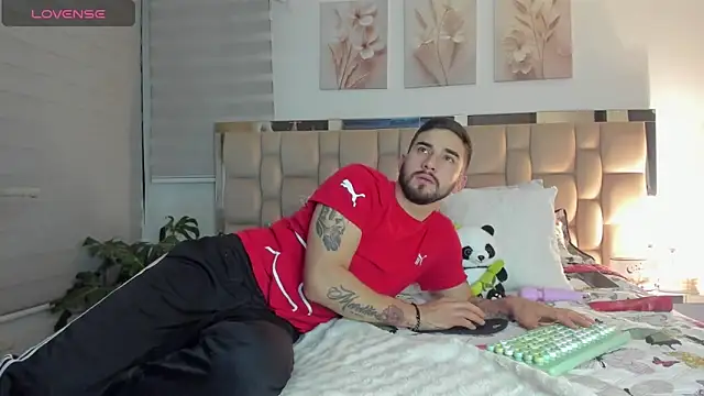 Vanessa and liam online show from 03-12-25, 05:46