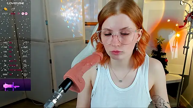 Snapshot of Mira__Blush chatting on 01-02-25, 02:43 Mira Blush online show from 01-02-25, 02:43