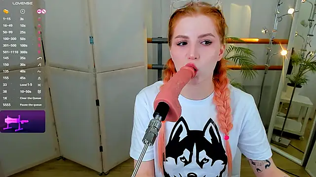 Snapshot of Mira__Blush chatting on 01-23-25, 12:04 Mira Blush online show from 01-23-25, 12:04