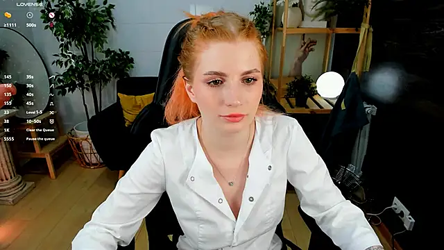 Snapshot of Mira__Blush chatting on 02-10-25, 01:35 Mira Blush online show from 02-10-25, 01:35