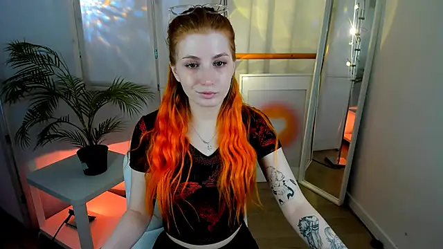 Snapshot of Mira__Blush chatting on 02-28-25, 06:32 Mira Blush online show from 02-28-25, 06:32