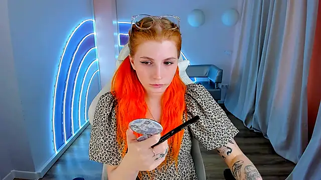 Snapshot of Mira__Blush chatting on 02-28-25, 01:47 Mira Blush online show from 02-28-25, 01:47