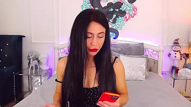 CrissyTaylor online show from 12-22-24, 03:44