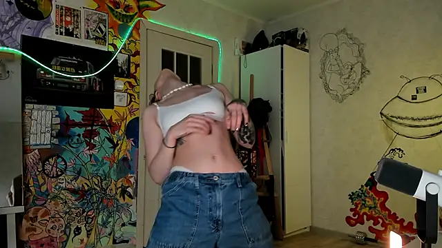 Snapshot of Sunny_Mouse_ chatting on 01-07-25, 03:23 Sunny Mouse  online show from 01-07-25, 03:23