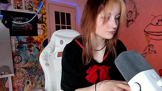 Snapshot of Sunny_Mouse_ chatting on 02-22-25, 04:51 Sunny Mouse  online show from 02-22-25, 04:51