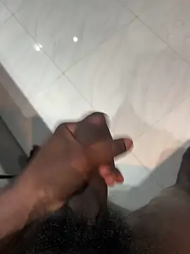 Snapshot of Yurt000 chatting on 12-01-25, 12:54 Yurt000 online show from 12-01-25, 12:54