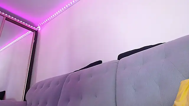 Snapshot of KathrineBerry chatting on 10-03-25, 01:35 KathrineBerry online show from 10-03-25, 01:35