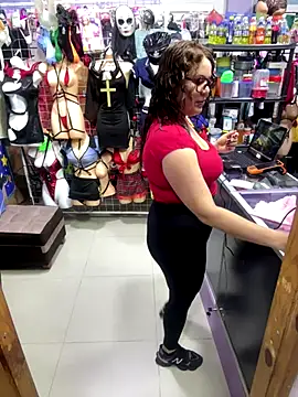 ROSALIALUCY online show from 10-20-25, 11:43