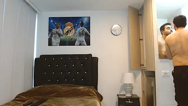 omarmohammedhot2 online show from 01-24-25, 03:02