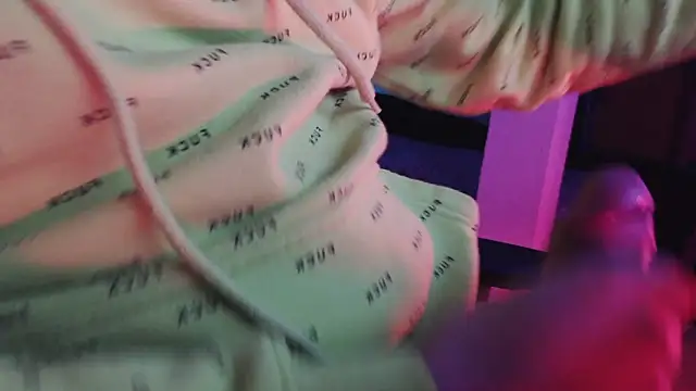 auilein online show from 03-22-25, 10:48